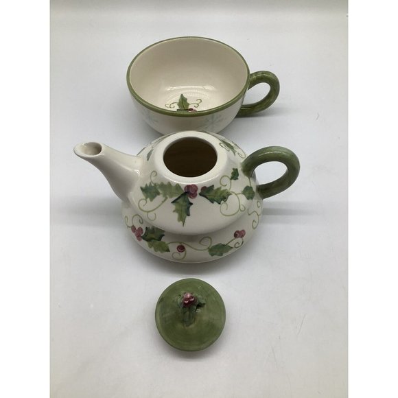 Tracy Porter Tea for One Christmas Holly Set - Picture 8 of 12